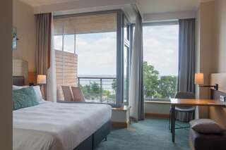 Отель Sopot Marriott Resort & Spa Сопот Стандартный номер с кроватью размера «king-size», балконом и видом на море-2