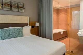 Отель Sopot Marriott Resort & Spa Сопот Улучшенный номер с кроватью размера "king-size" и балконом-4