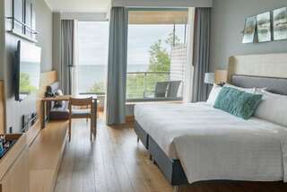 Отель Sopot Marriott Resort & Spa Сопот Улучшенный номер с кроватью размера "king-size", с балконом и видом на море-5
