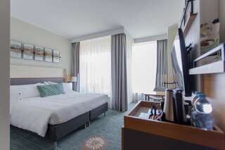 Отель Sopot Marriott Resort & Spa Сопот Номер с кроватью размера «king-size» и балконом-4
